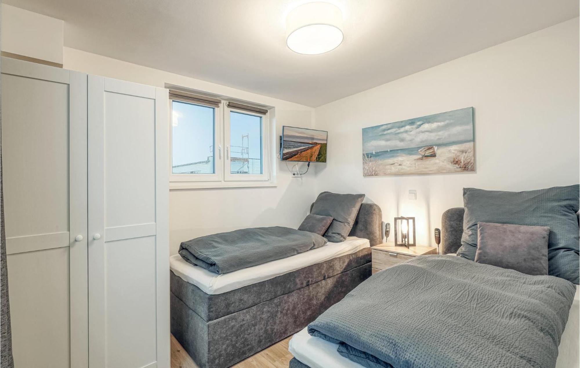 Amazing Home In Tossens With Wifi 외부 사진