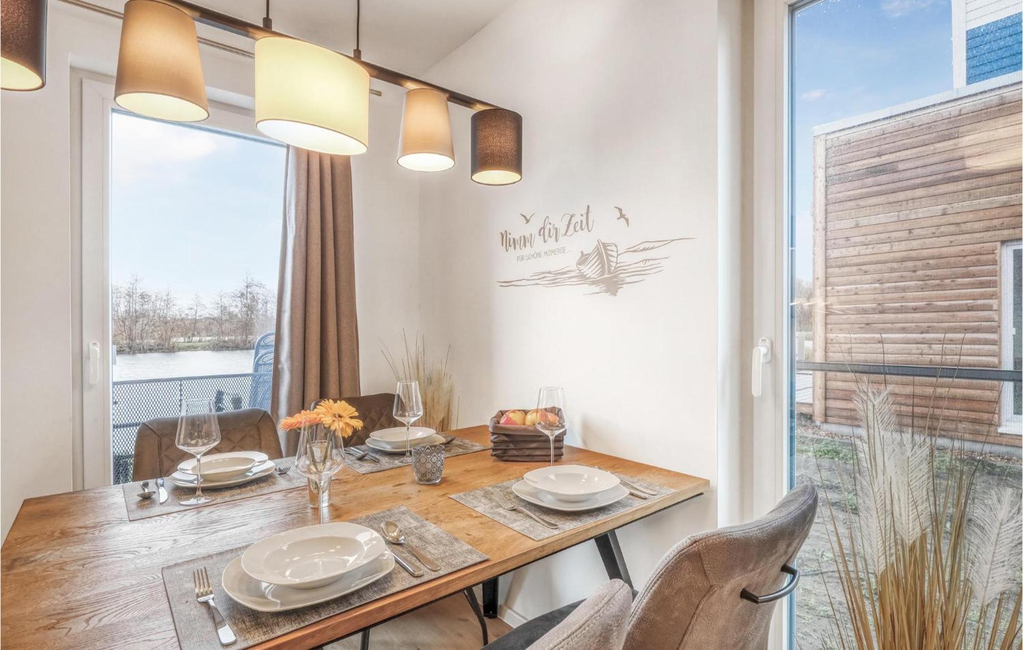 Amazing Home In Tossens With Wifi 외부 사진