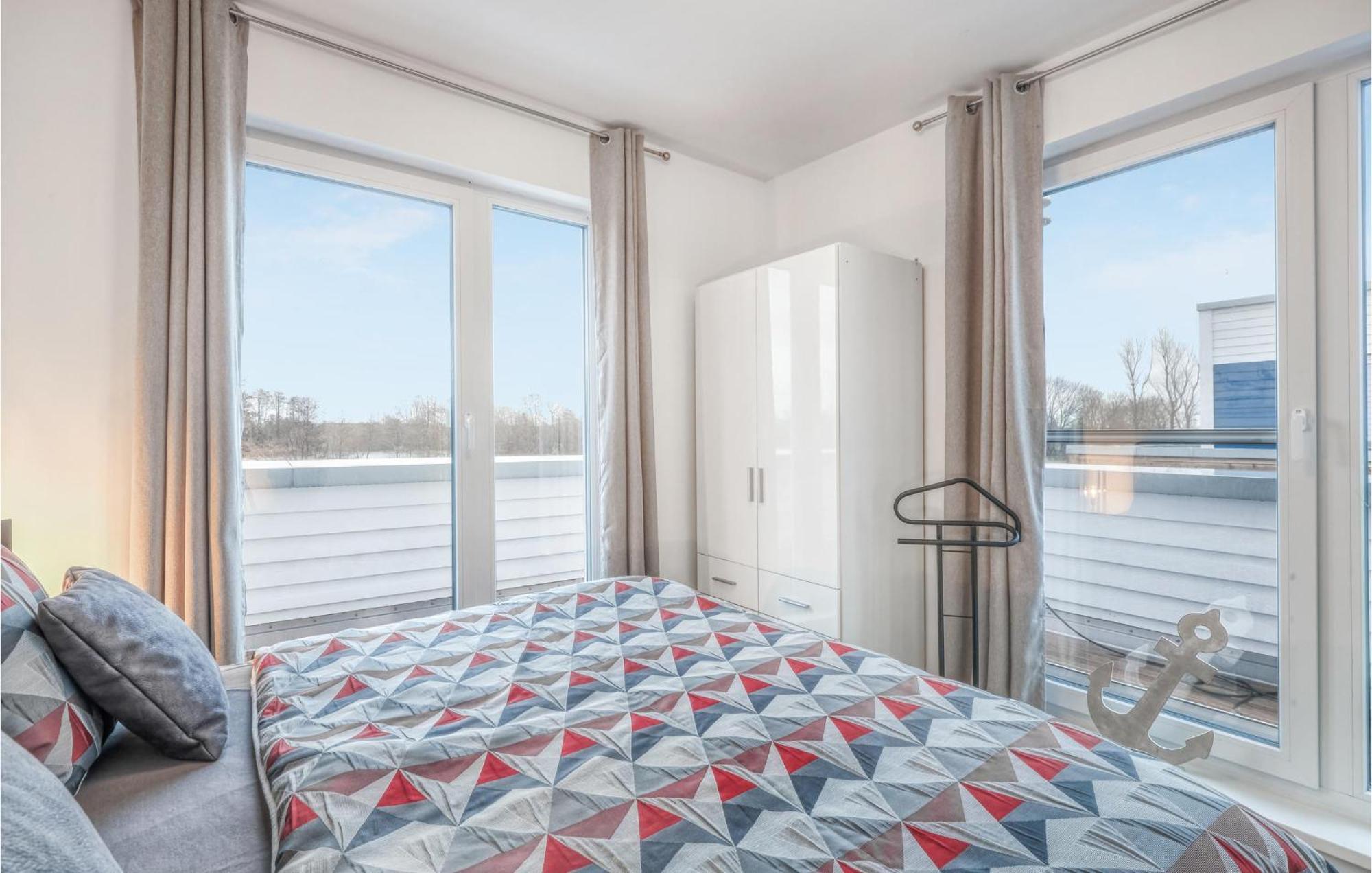 Amazing Home In Tossens With Wifi 외부 사진