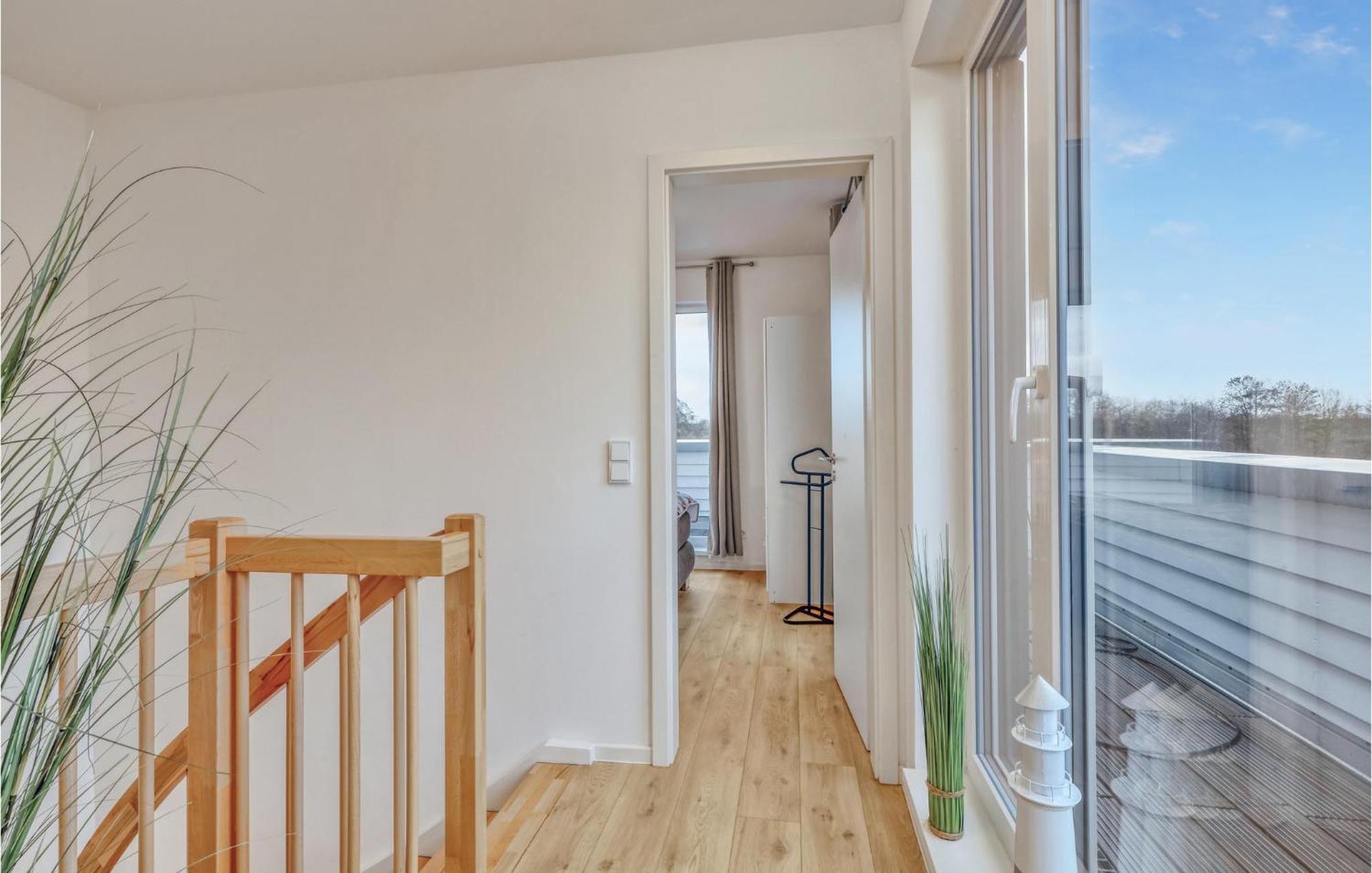 Amazing Home In Tossens With Wifi 외부 사진